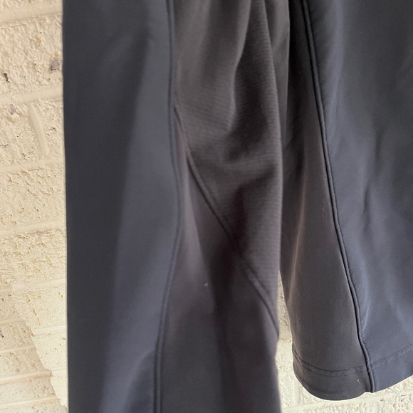 Lululemon Mens 1/2 Zip Pullover - Picture 3 of 8